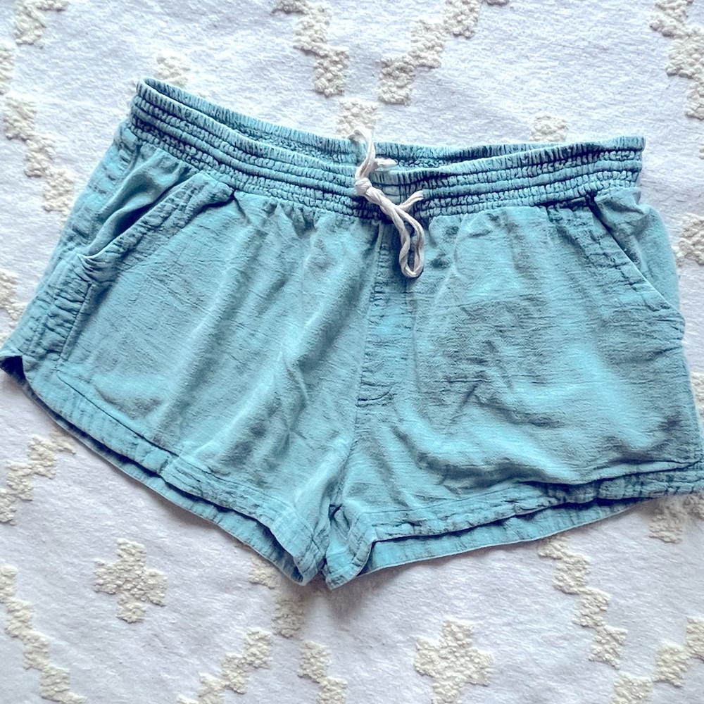 Rip Curl turquoise shorts. Size L. Excellent condition.